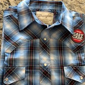 NWT Wrangler easy care shirt sleeve shirt